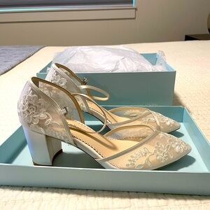 Bella Belle Chelsea Ivory Silk Wedding Shoes Never Worn Size 8